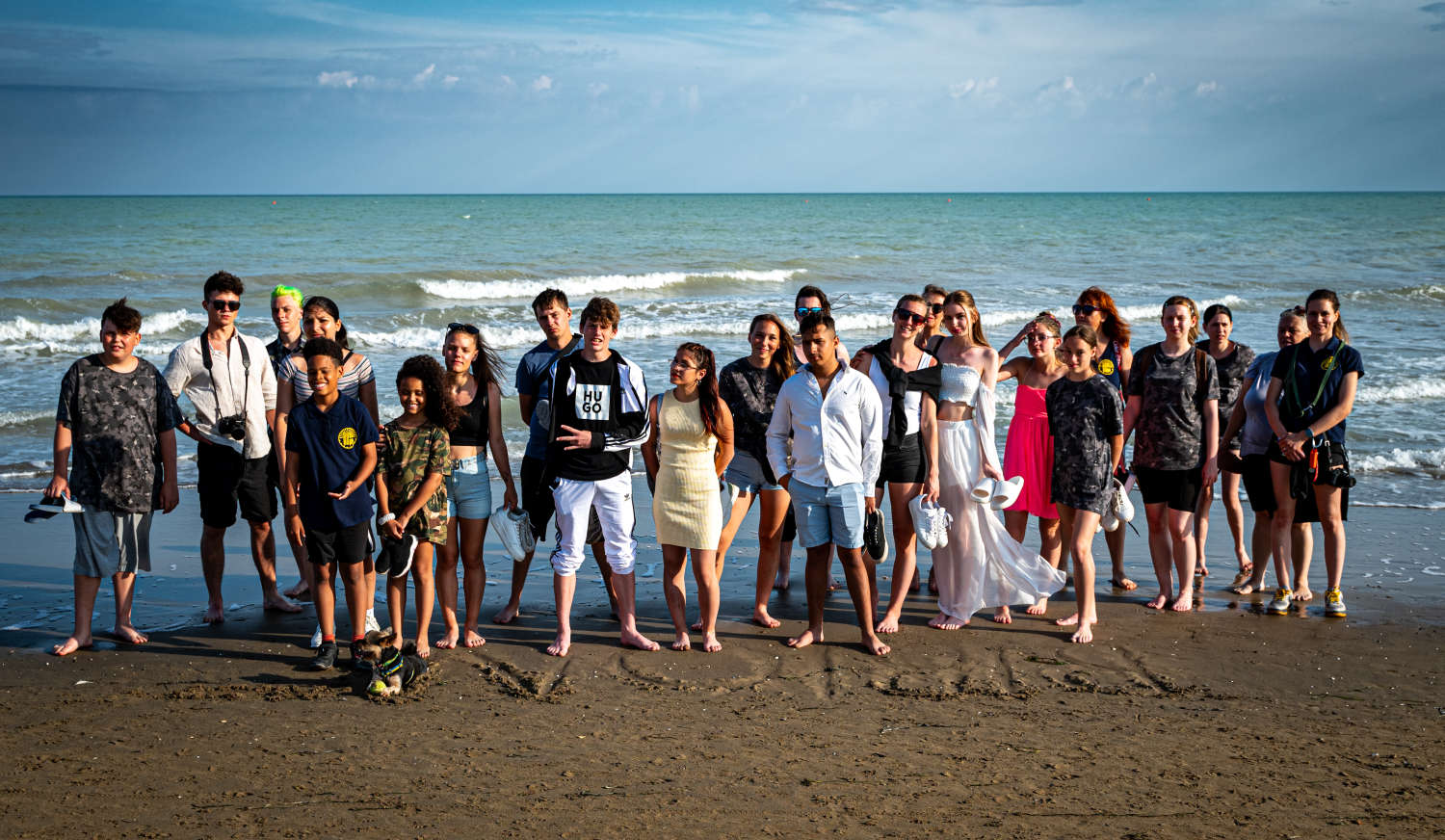 Csoportkép a tengerparton